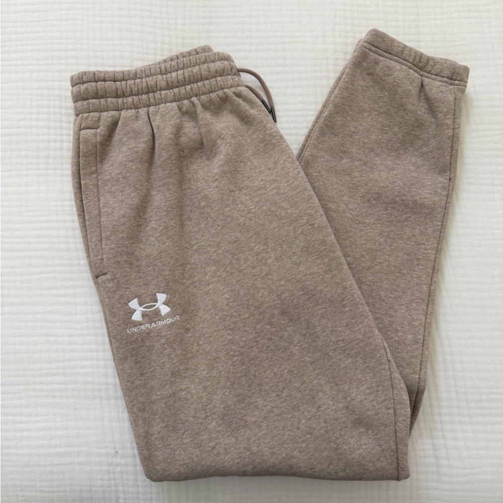 NWOT Under Armour Essential Fleece Jogger